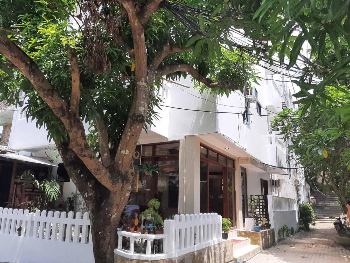 White Boracay 3*