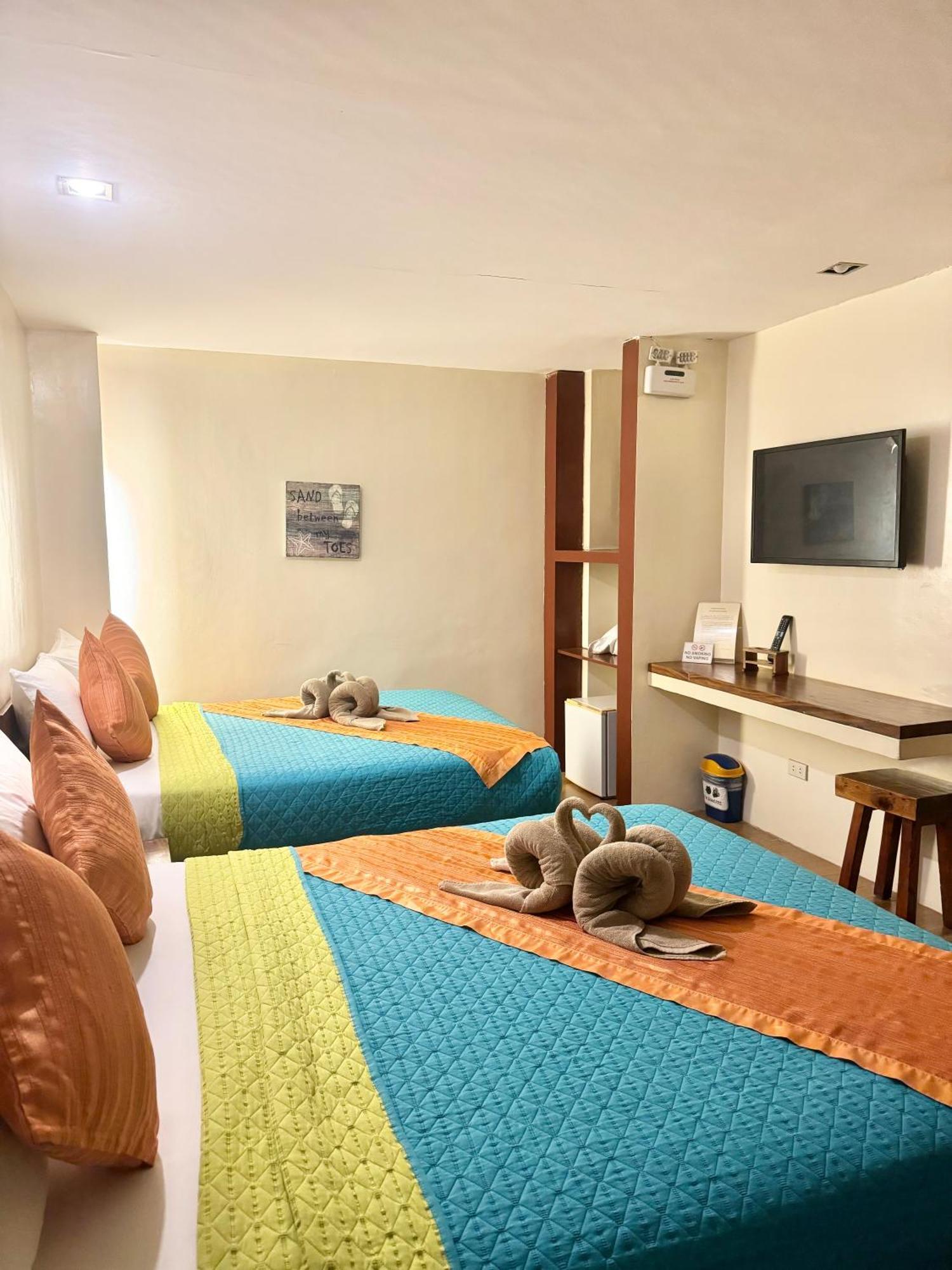 Hotel White Boracay 3*