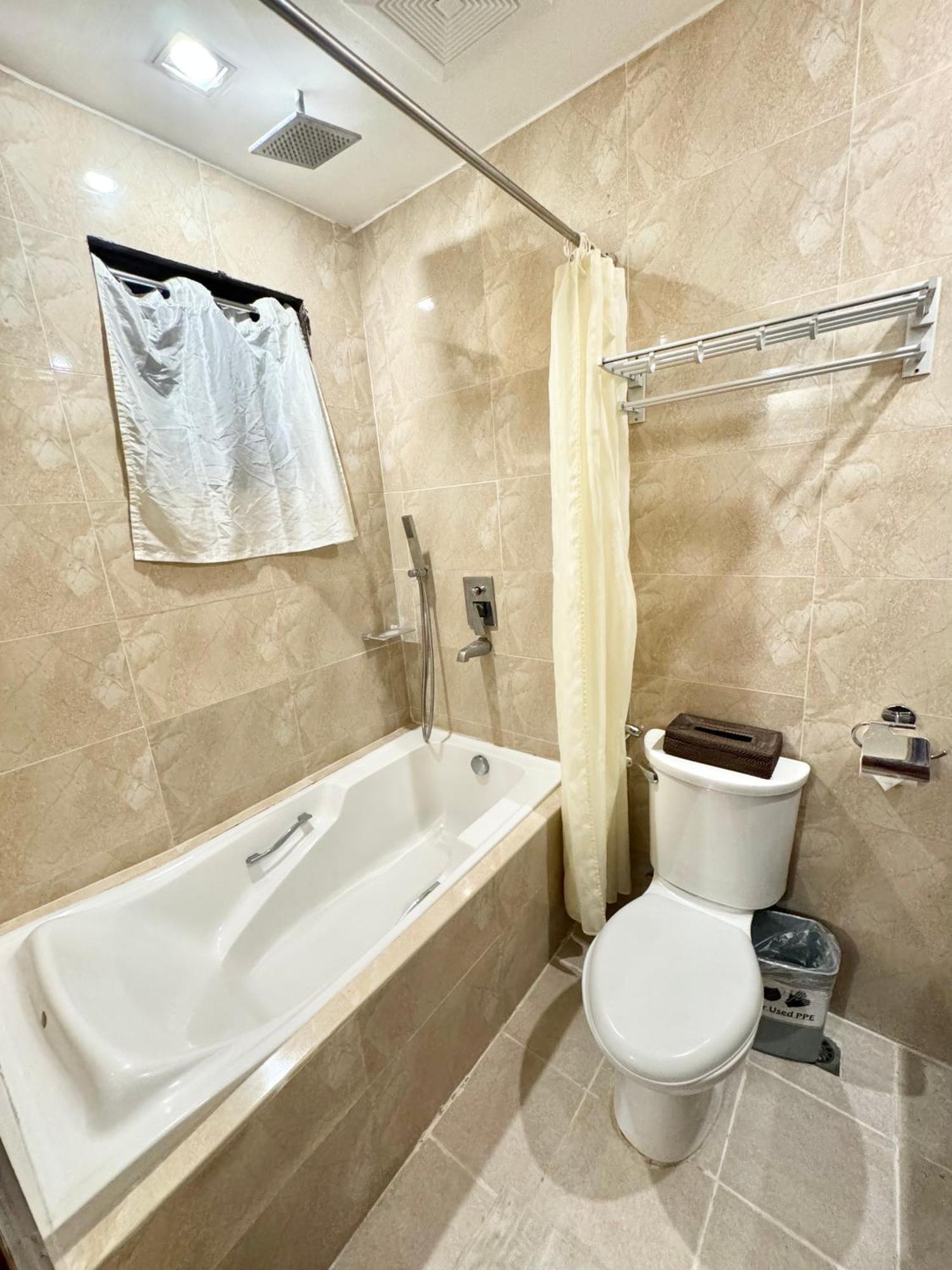 Hotel White Boracay 3*