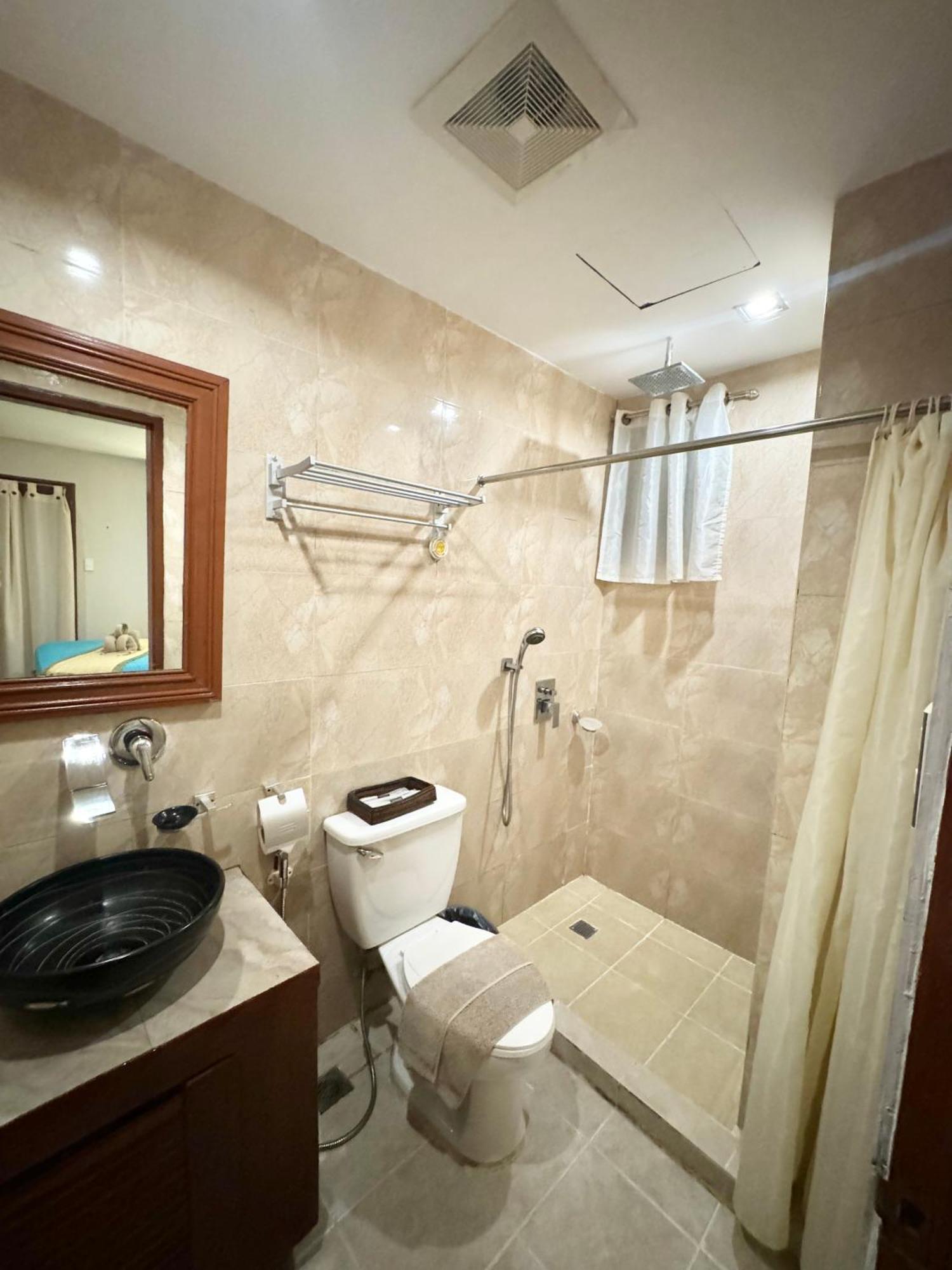 White Boracay Hotel 3*